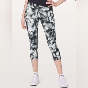 New Lululemon Speed Up Crop 21" (2017) Blush Blossom Alpine White Black Size10